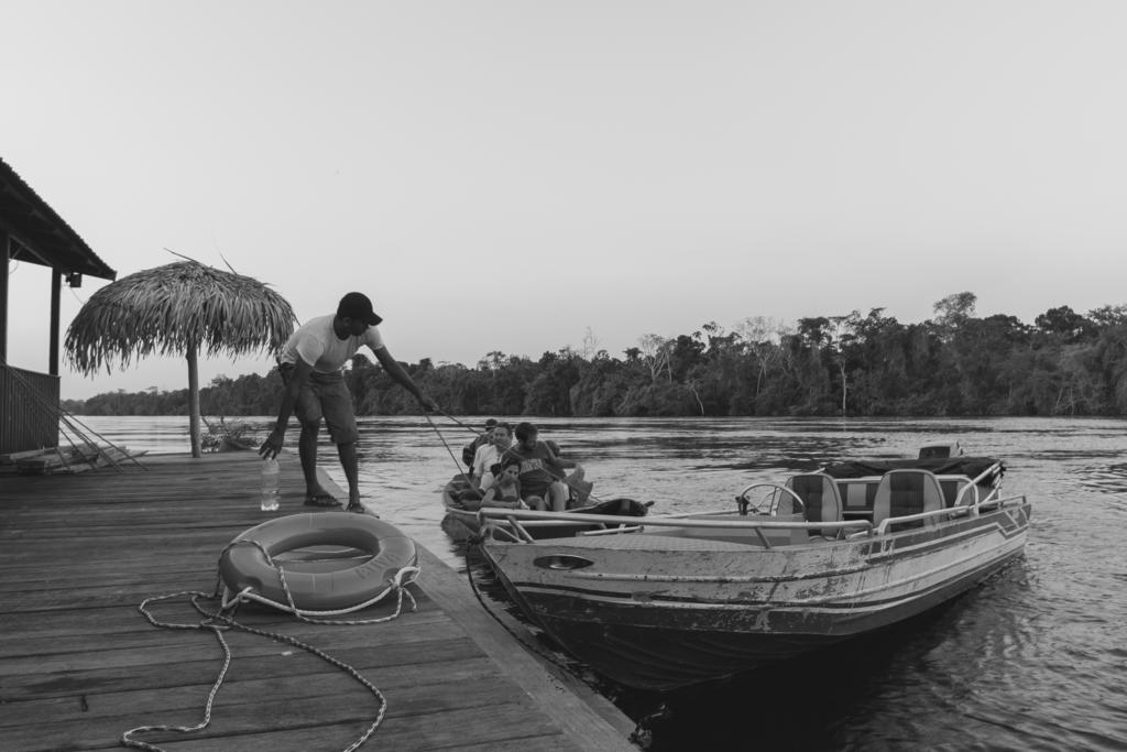 亚马逊金龙鱼小屋旅馆 Careiro 外观 照片