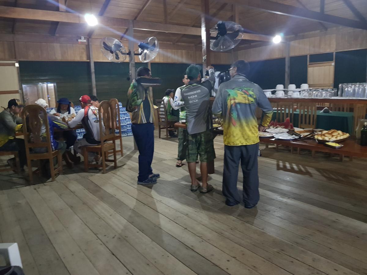 亚马逊金龙鱼小屋旅馆 Careiro 外观 照片