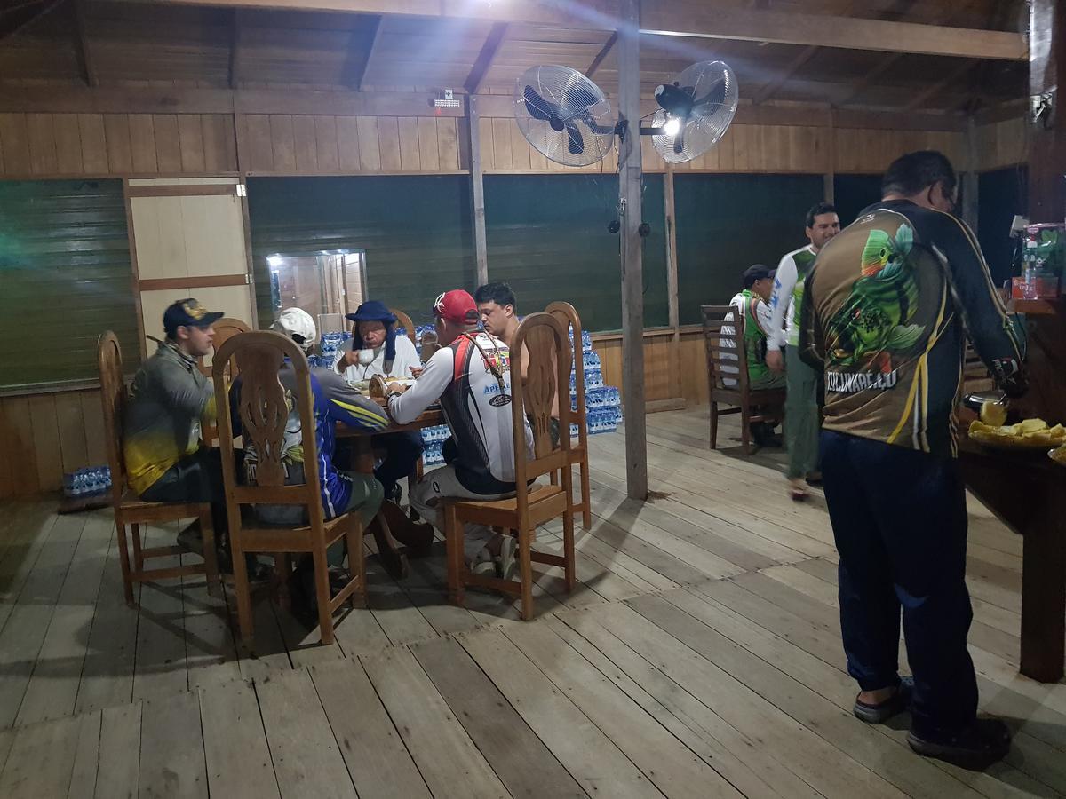 亚马逊金龙鱼小屋旅馆 Careiro 外观 照片